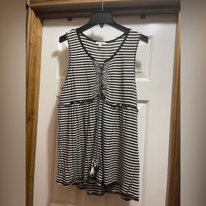 Max Studio XL tank top